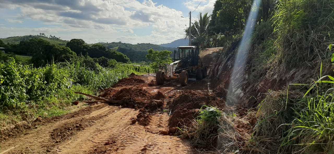 Camacã: Fim de mandato e o prefeito Oziel não para de trabalhar. Já passam de 50 ruas calçadas